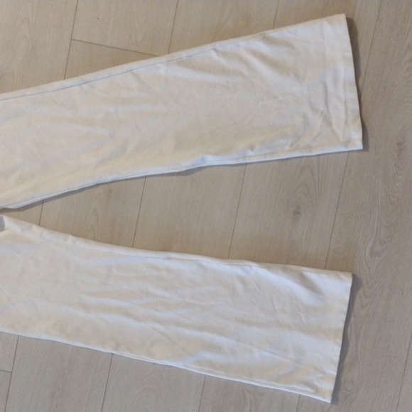 RUFFLE TOP High-Rise Stretch Flare Leg Pants with Back Zip by FASHION NOVA!! - Picture 4 of 8